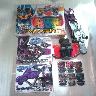 仮面ライダーガッチャード　変身ベルト　　ガッチャードライバー　ヴァルバラドセット