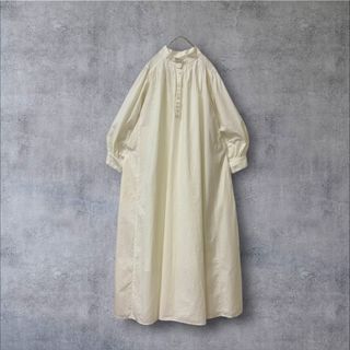 1693★美品★【ナチュラルビューティーベーシック】ギャザーたっぷりワンピース