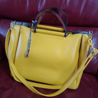 Jewelna Rose　イエロー レザー ショルダーバッグ ハンドル付き　ハン